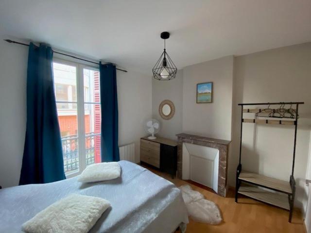 Appartement Avec Balcon Et Parking Prive Мер-ле-Бен Екстериор снимка